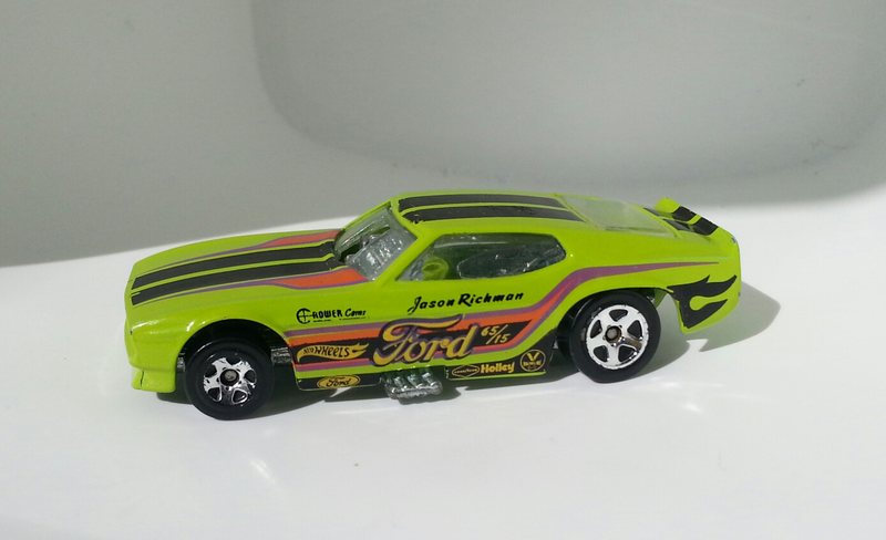 Illustration for article titled Detergent Lightbox Muscle Cars!